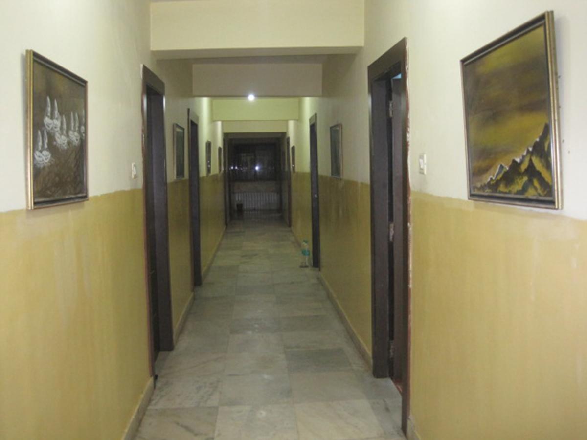 Hotel Arya Palace Purî Extérieur photo