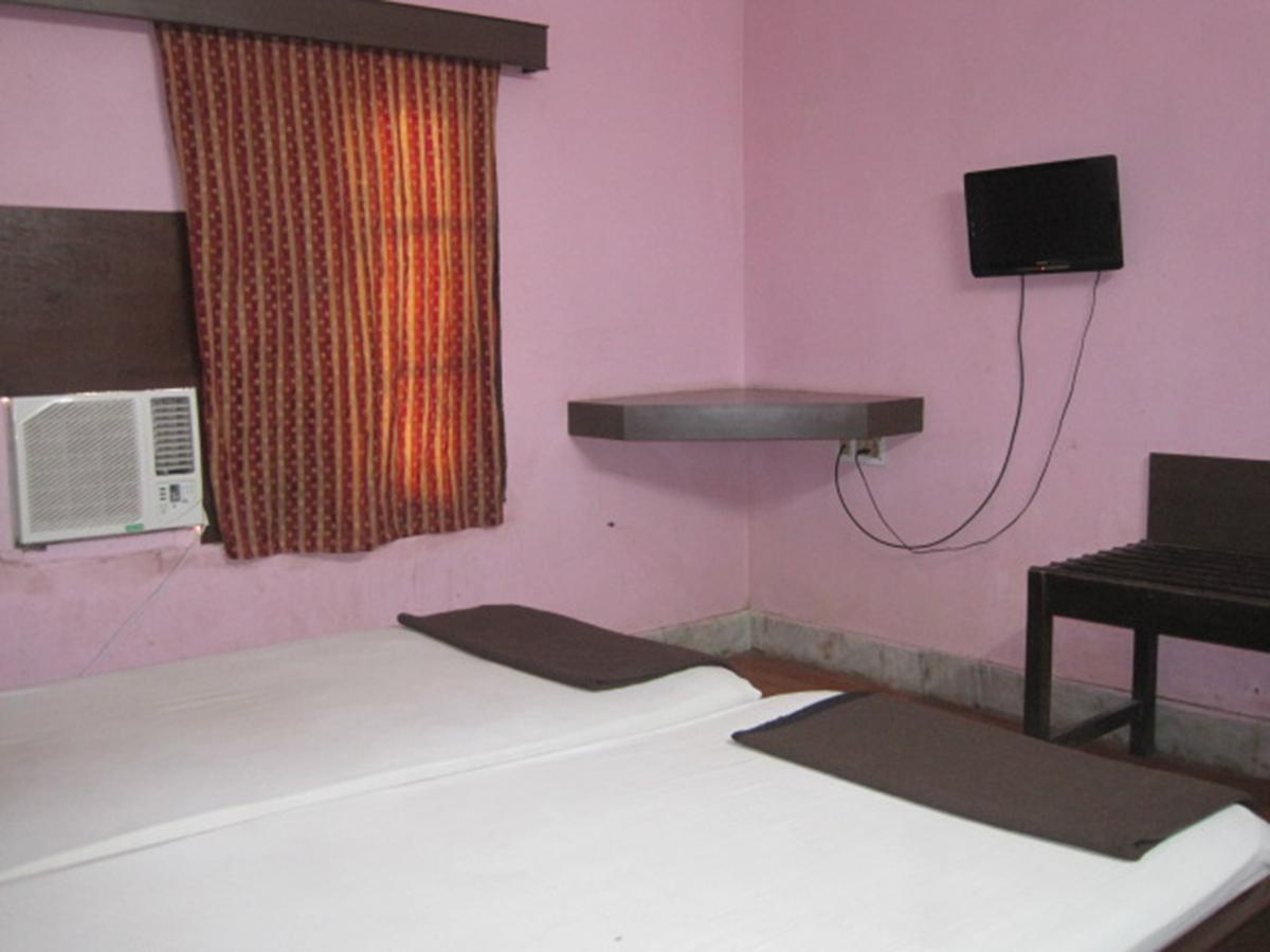 Hotel Arya Palace Purî Extérieur photo