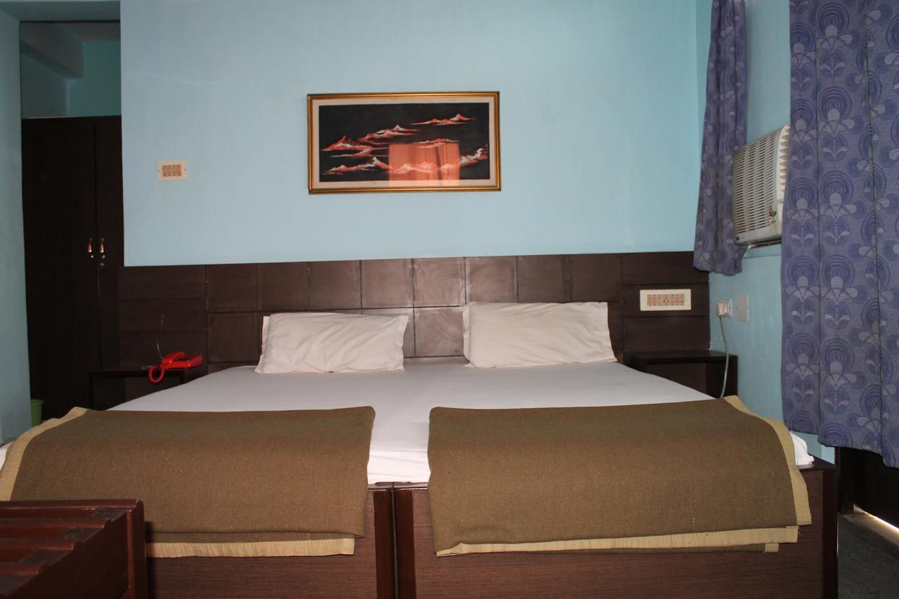 Hotel Arya Palace Purî Extérieur photo