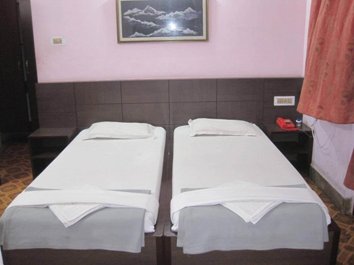 Hotel Arya Palace Purî Extérieur photo