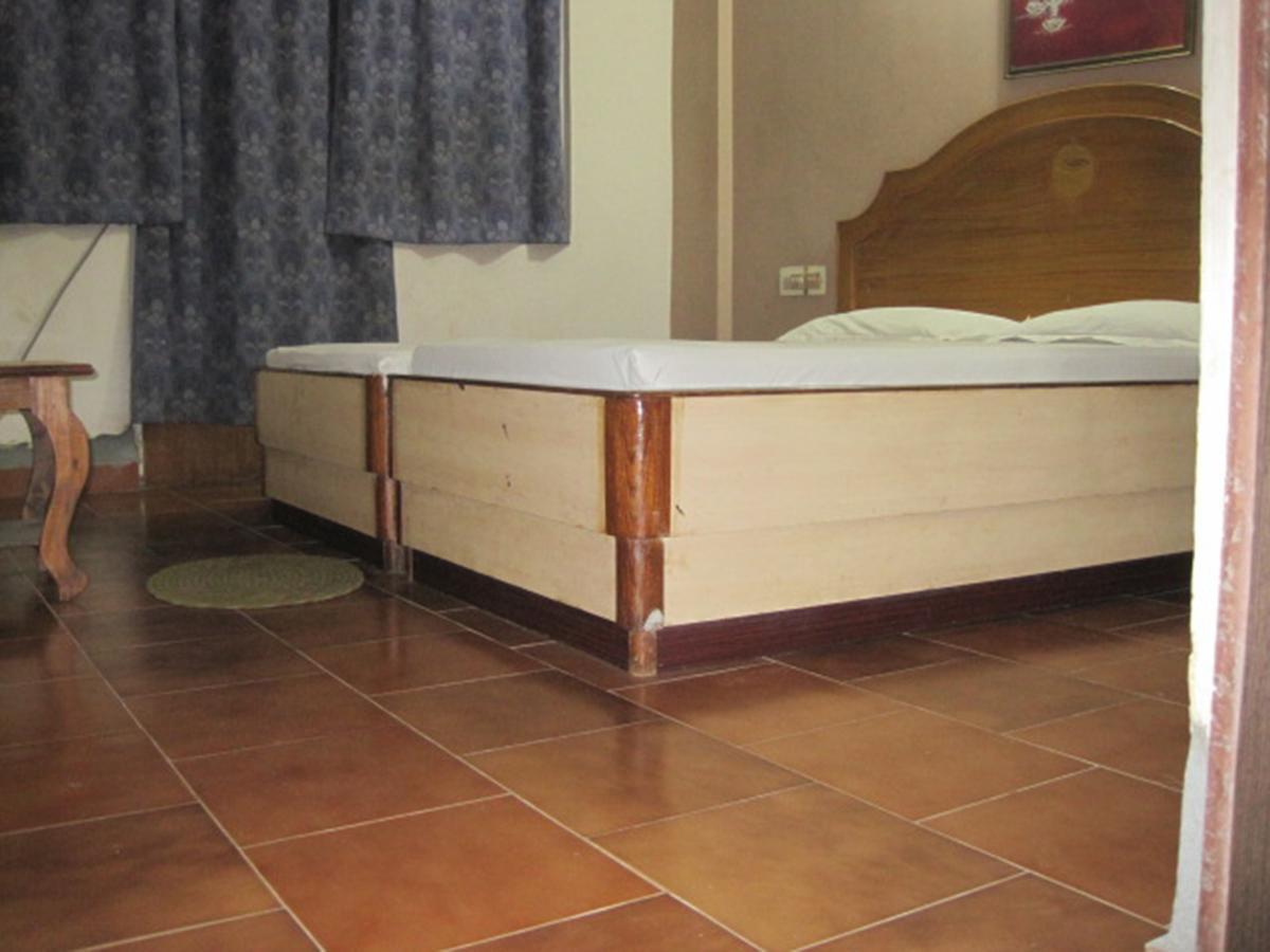Hotel Arya Palace Purî Extérieur photo