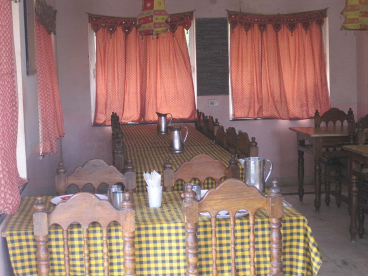 Hotel Arya Palace Purî Extérieur photo