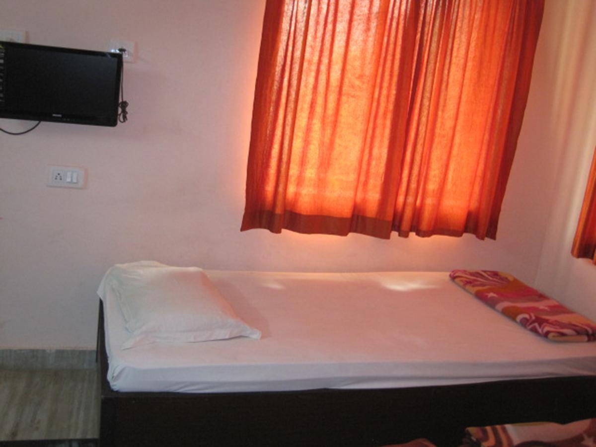 Hotel Arya Palace Purî Extérieur photo