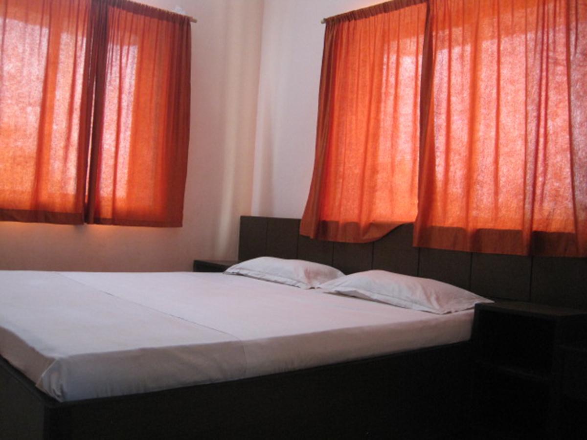 Hotel Arya Palace Purî Extérieur photo