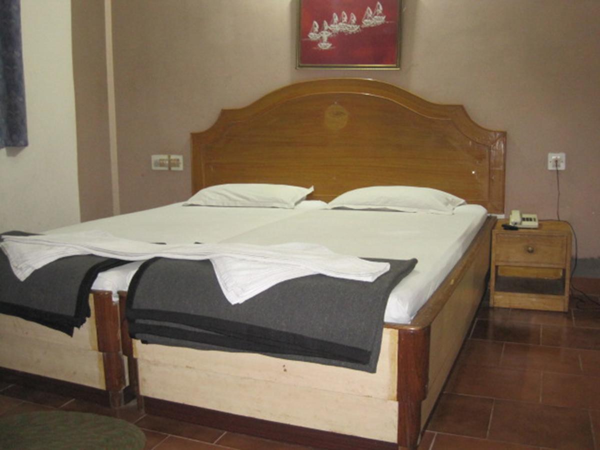 Hotel Arya Palace Purî Extérieur photo